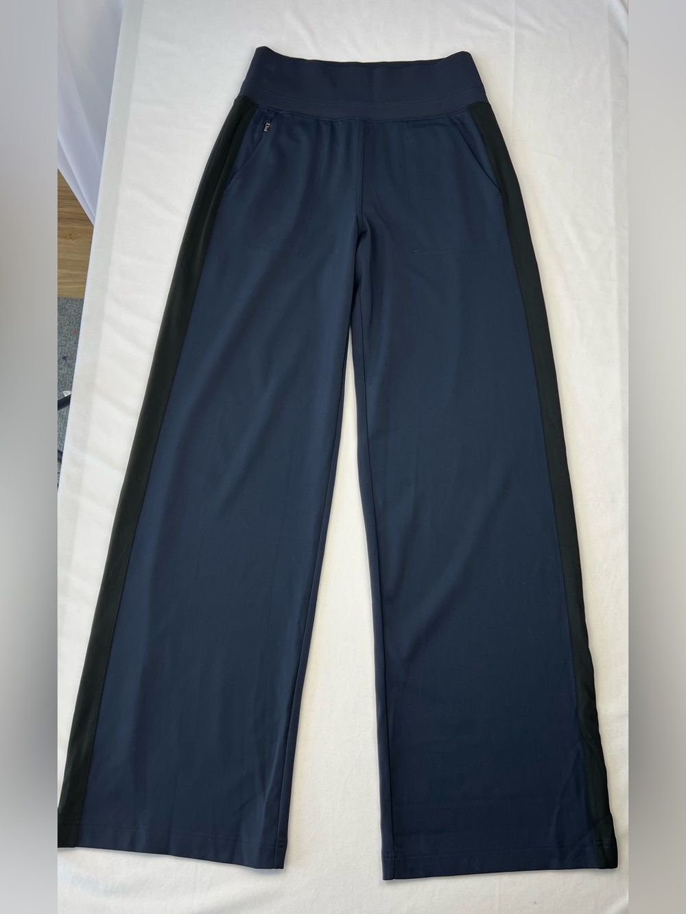 Athleta Venice Colorblock Wide Leg Pant Navy/Black Sculptek Light S/T Small Tall - Picture 2 of 12
